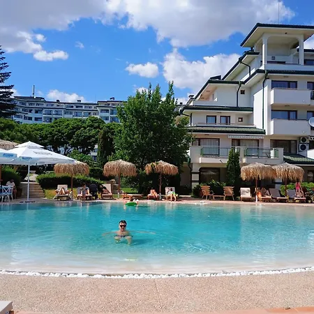 Emerald & Spa, S105 Апартаменты