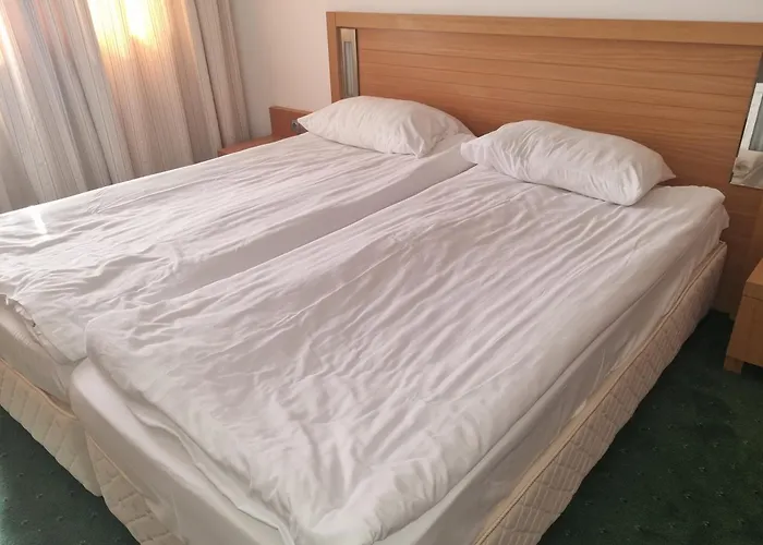 Emerald & Spa, S105 Апартаменты