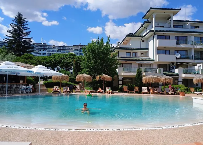 Emerald & Spa, S105 Апартаменты