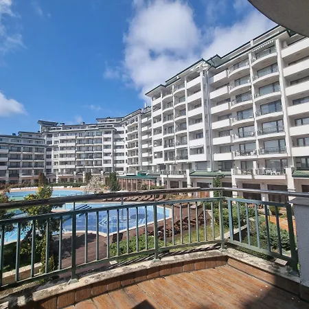 Emerald & Spa, S105 Апартамент *