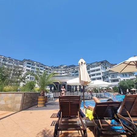 Апартамент Emerald & Spa, S105 *